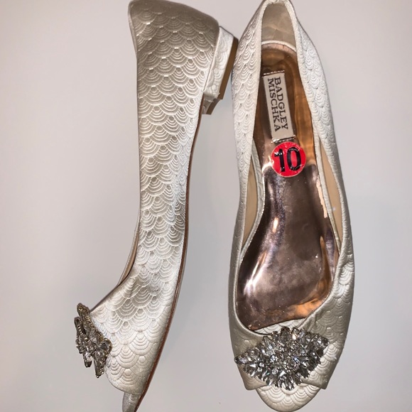 Bagdley Mischka Flats - Picture 1 of 1